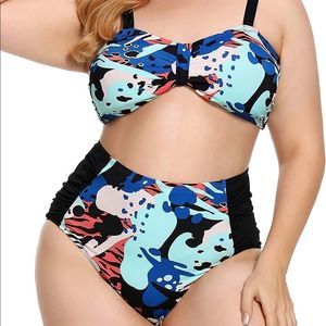 Women’s Plus Size Two Piece Swimsuits in multicolor graffiti Size 3X NWT
